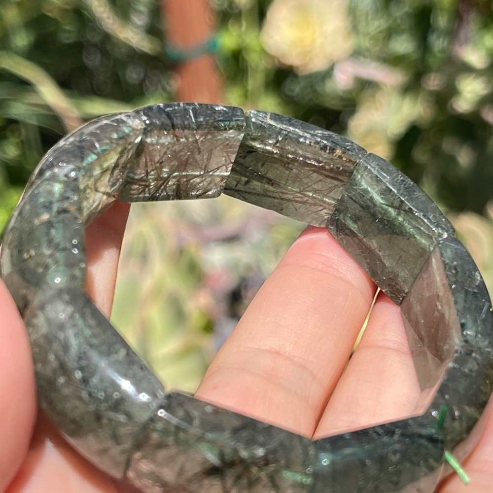 Green Rutilated Quartz Soft Bangle - Picture 8 of 9